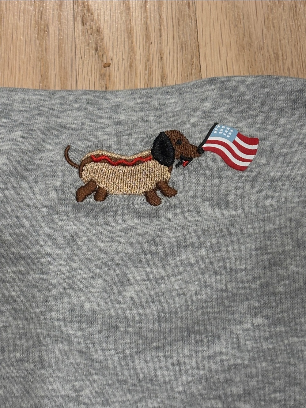 NWT Planet Heart Grey Tube Top with hot dog Dachshund Flag Embroidery- M - Picture 2 of 6
